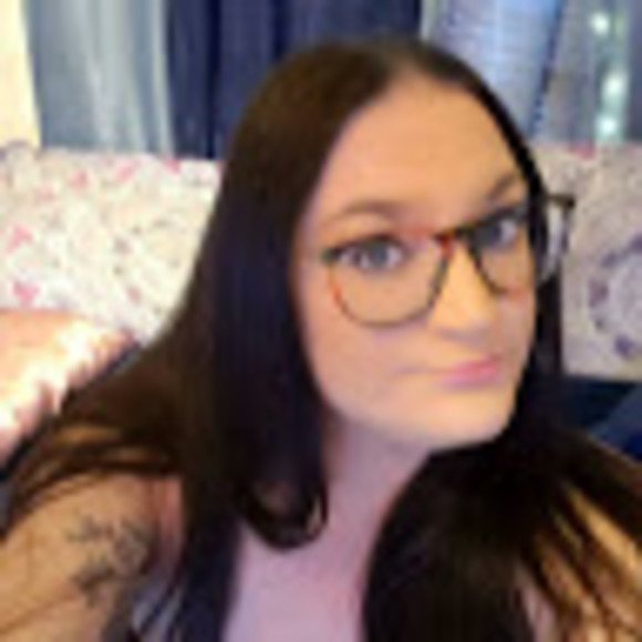 Meet your Posher, Taylor - Picture 1 of 1